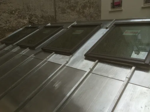 Pose de Velux sur terrassons zinc à Béziers, Sérignan, FAZ Concept