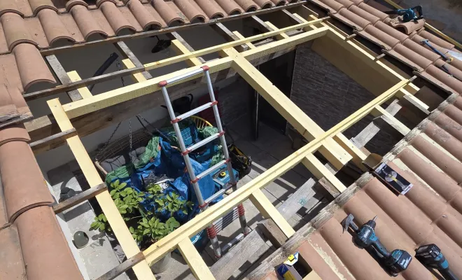 Faz Concept illumine un patio à Vendres avec l'installation de Velux, Sérignan, FAZ Concept