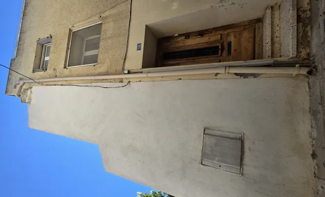 Remplacement d'une gouttière en zinc et descente de gouttière en PVC à Sérignan, Sérignan, FAZ Concept