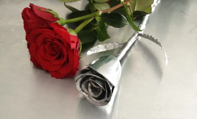 Par passion pour le zinc, on réalise des objets sur mesure, Sérignan, FAZ Concept