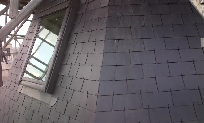 Les toitures en ardoise et nos prestations jusqu'au raccordement d'un vélux, Sérignan, FAZ Concept