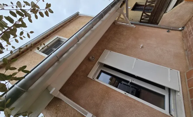 Remplacement de gouttière PVC par une gouttière en zinc à Valras Plage, Sérignan, FAZ Concept